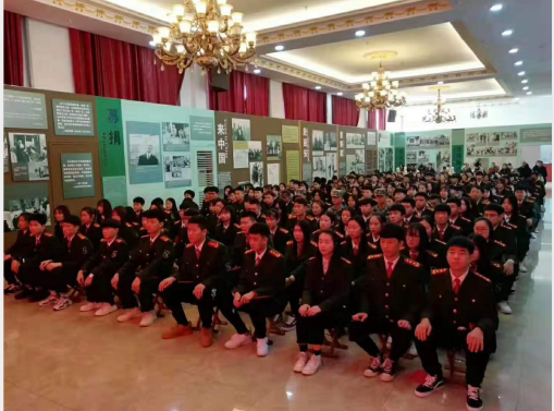 石家庄白求恩医学院授旗仪式.png