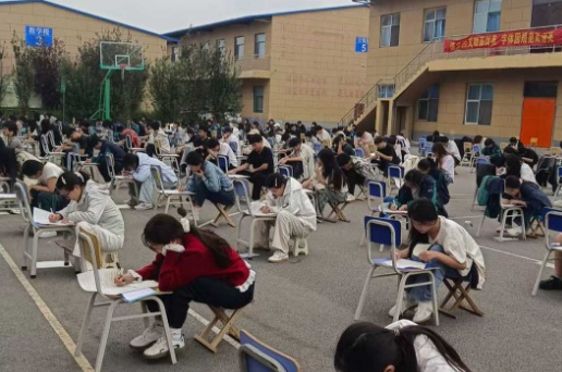 石家庄白求恩医学中等专业学校月考.png