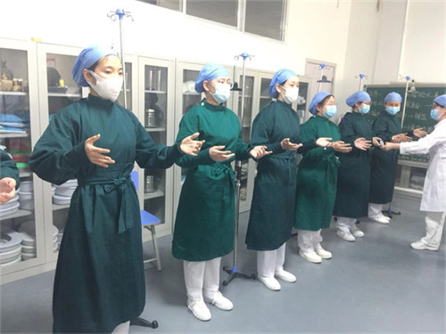 1781679314148380.jpg 石家庄白求恩医学中等专业学校老师好不好.jpg